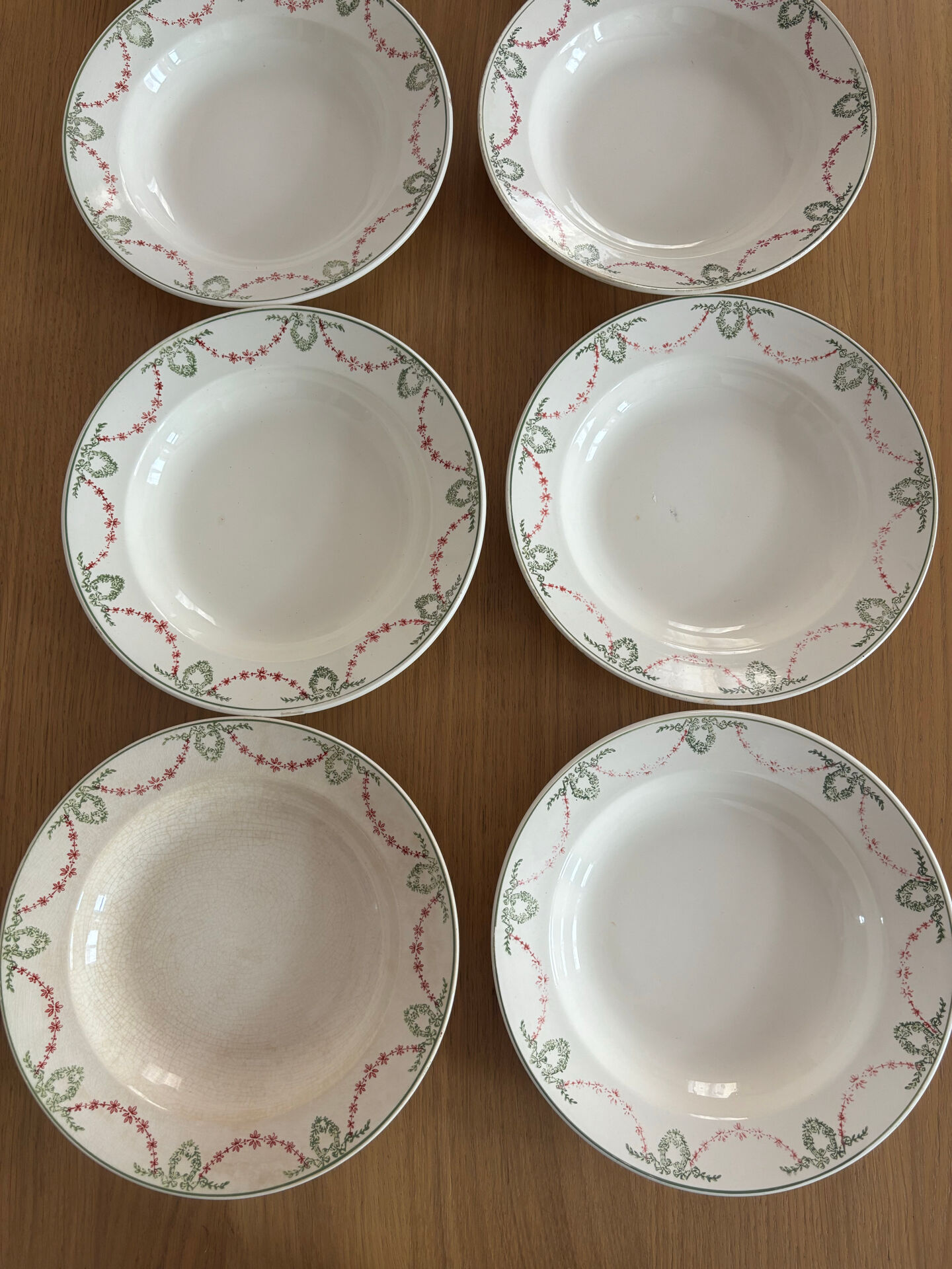 Longwy service – Louis XVI style – 19 deep plates + 1 serving dish