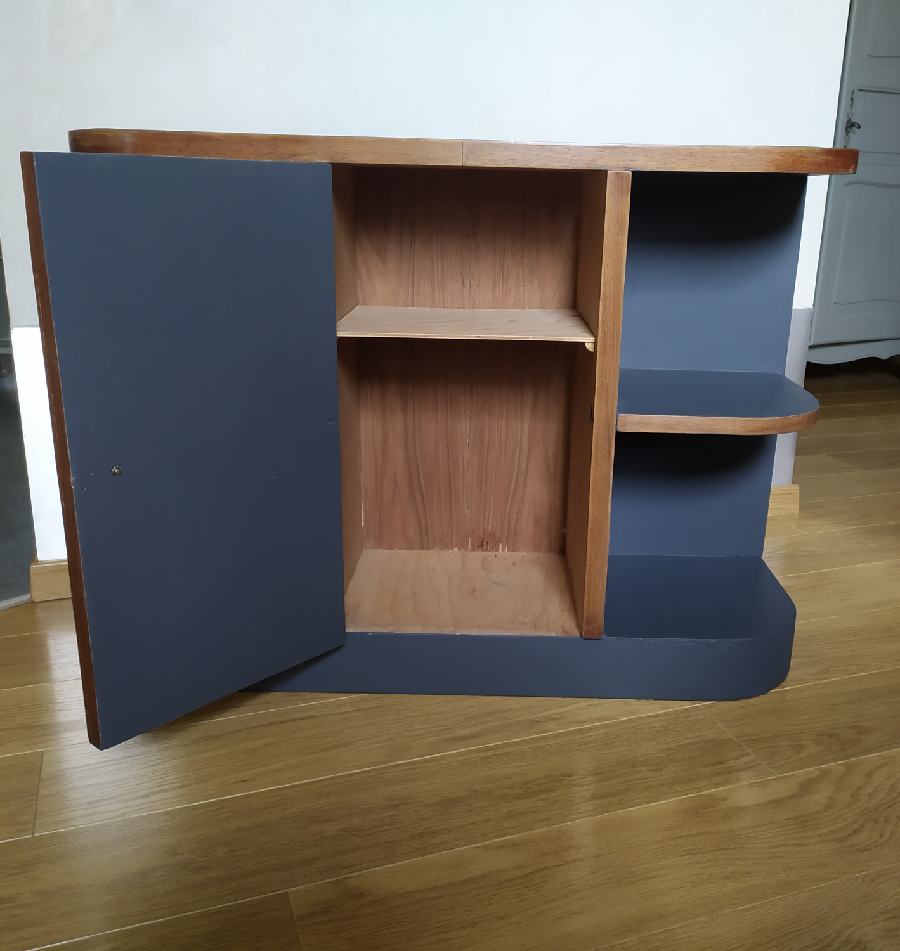 Art Deco style furniture