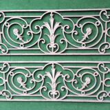 Pair bodyguards 132.5x31cm cast