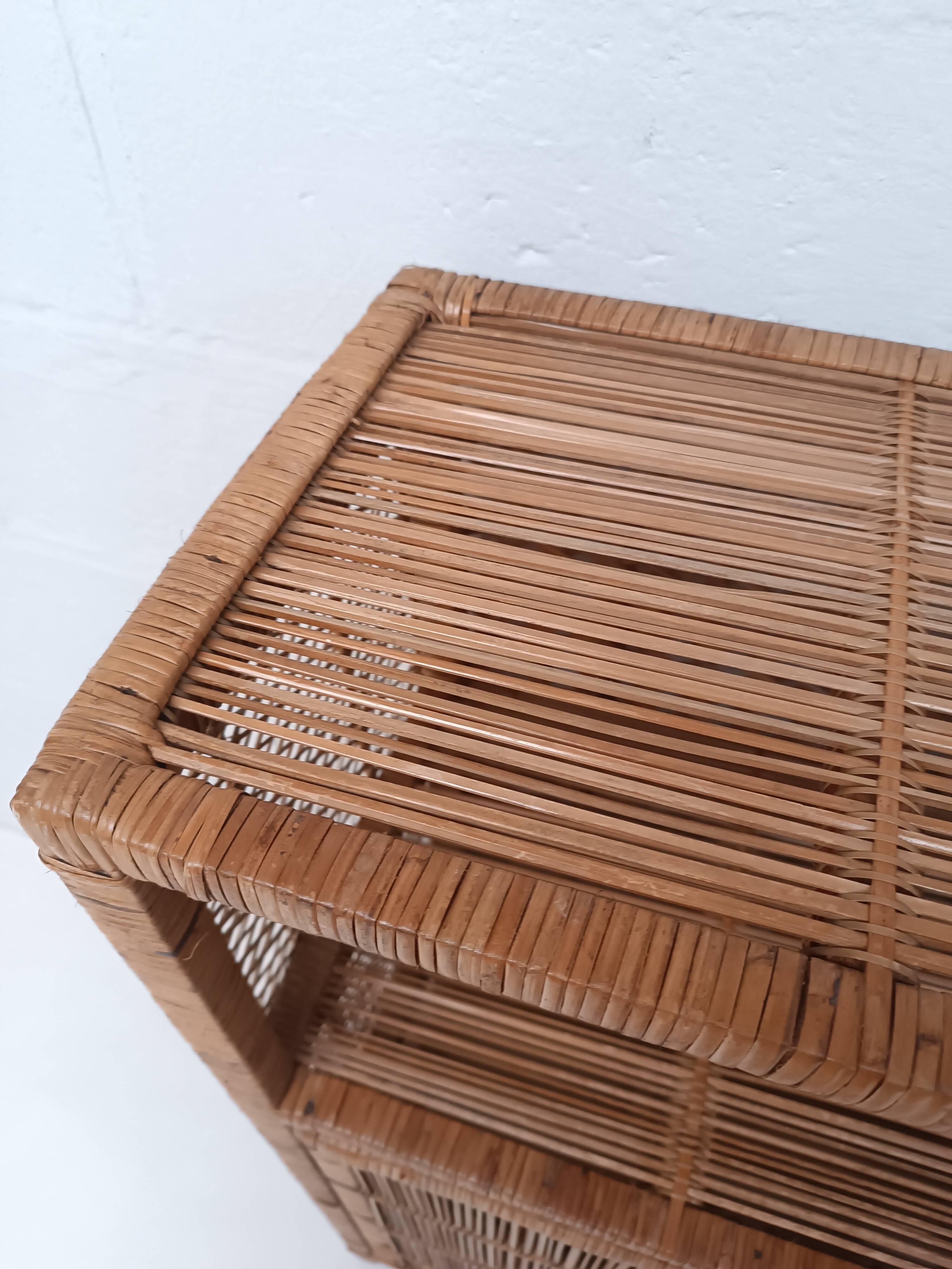 Buffet rotin vintage