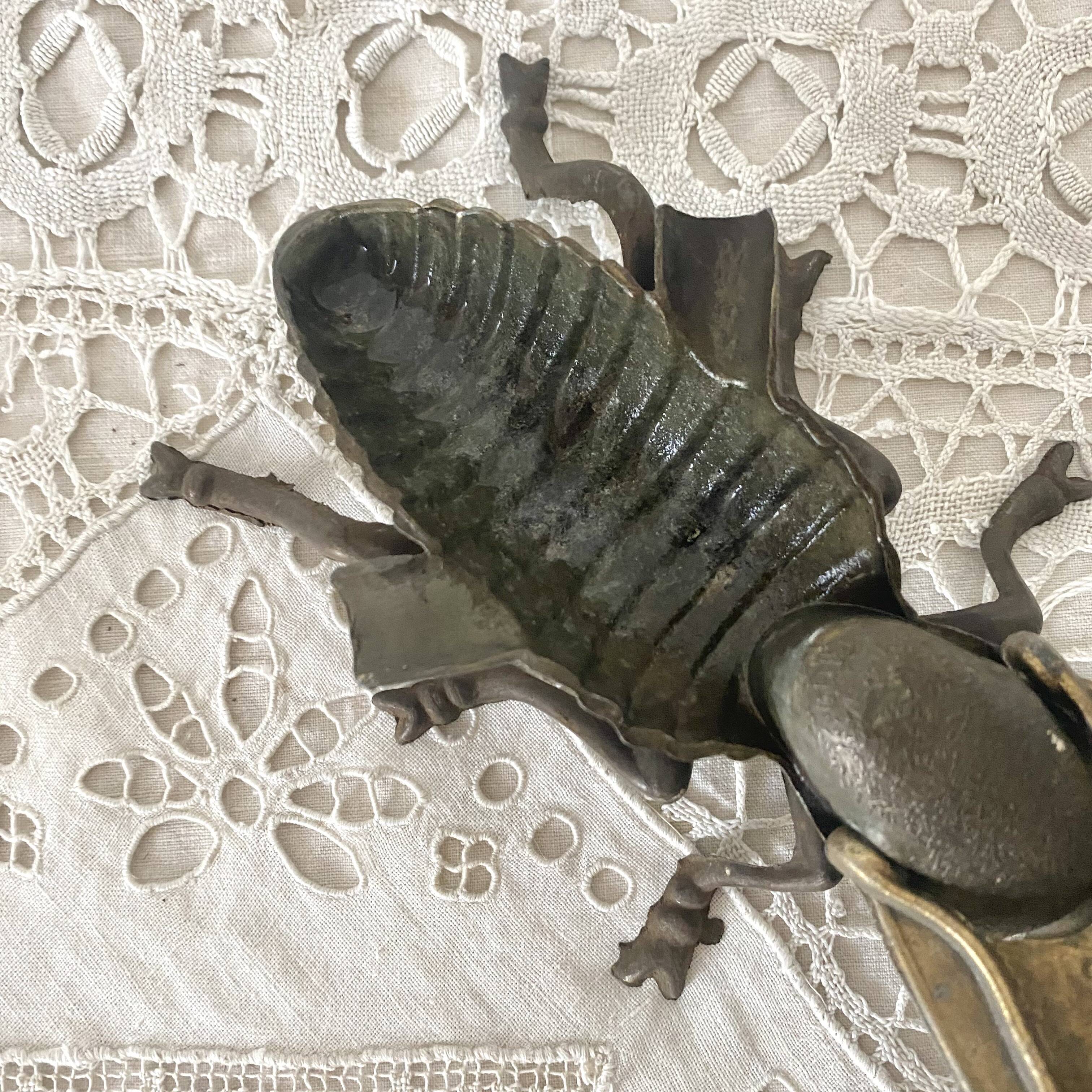 2 cendriers insectes mouches en métal années 50-60