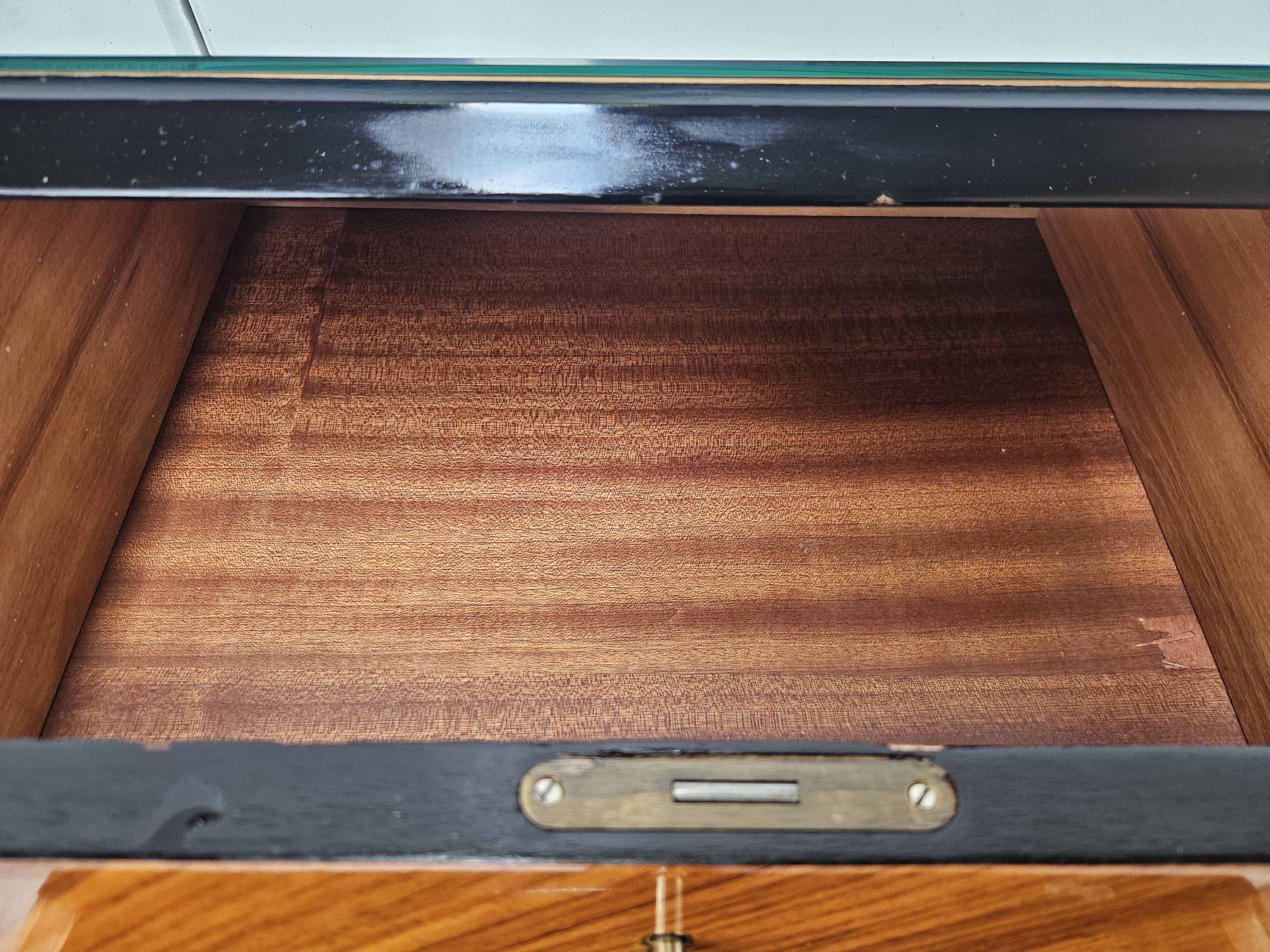 Commode en acajou avec miroir du milieu du siècle des années 1950