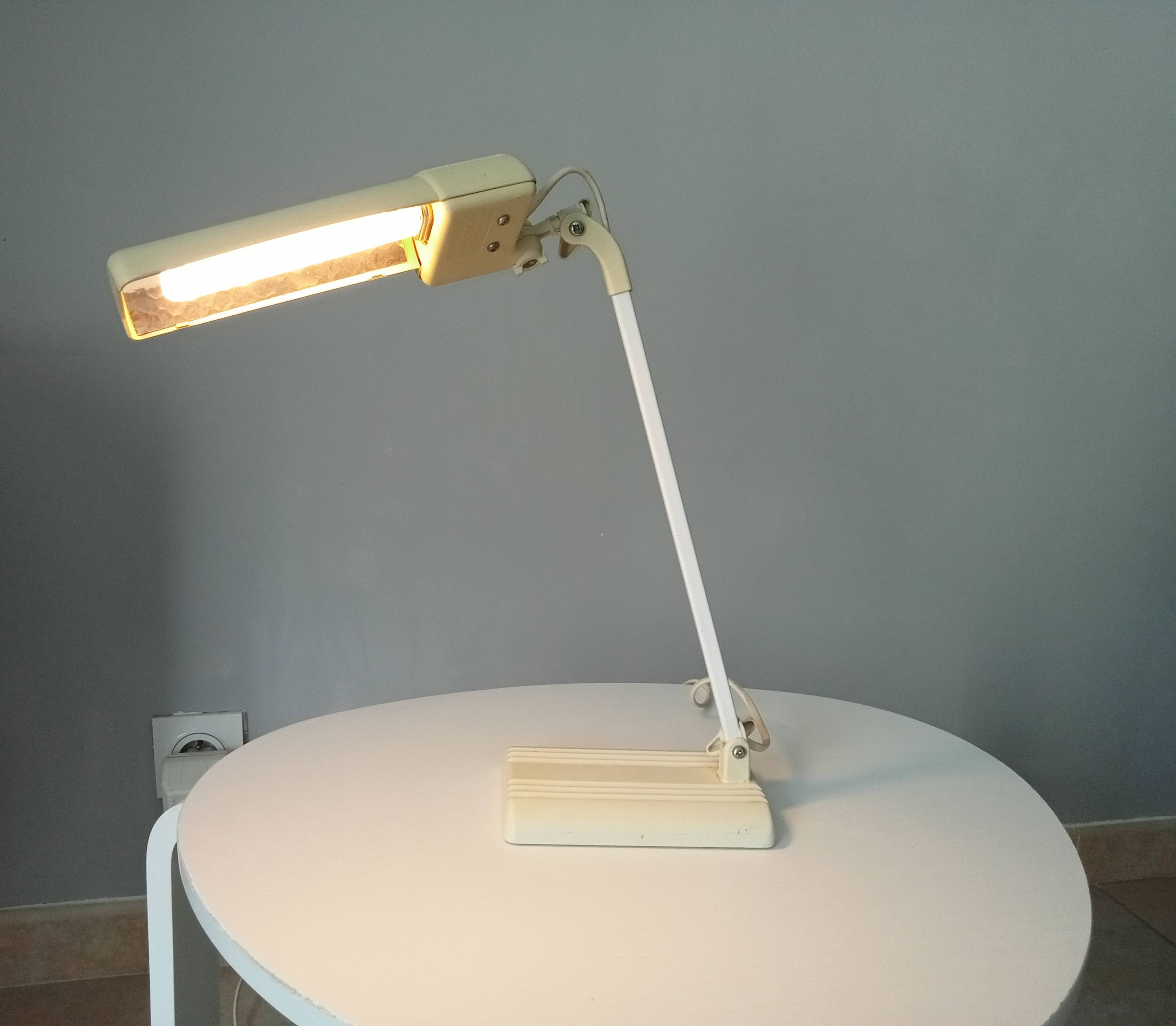 Lival 70s desk lamp