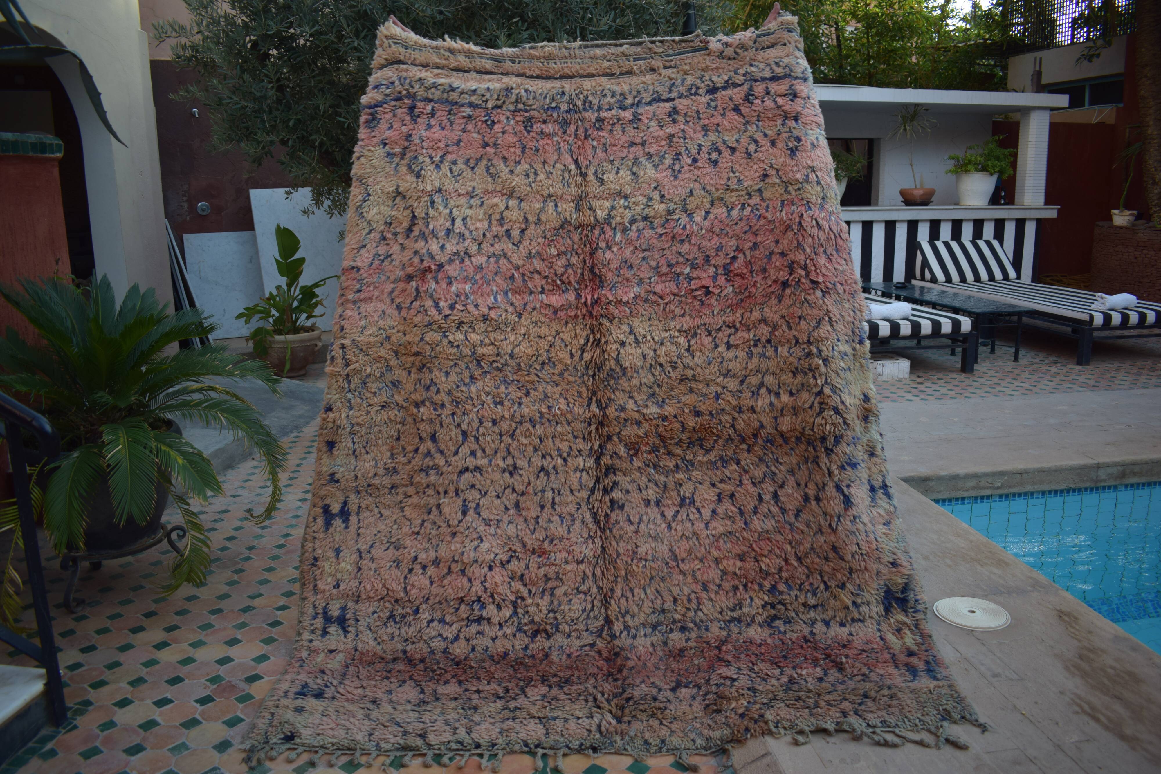 Vintage moroccan berber rug, 228x190 cm