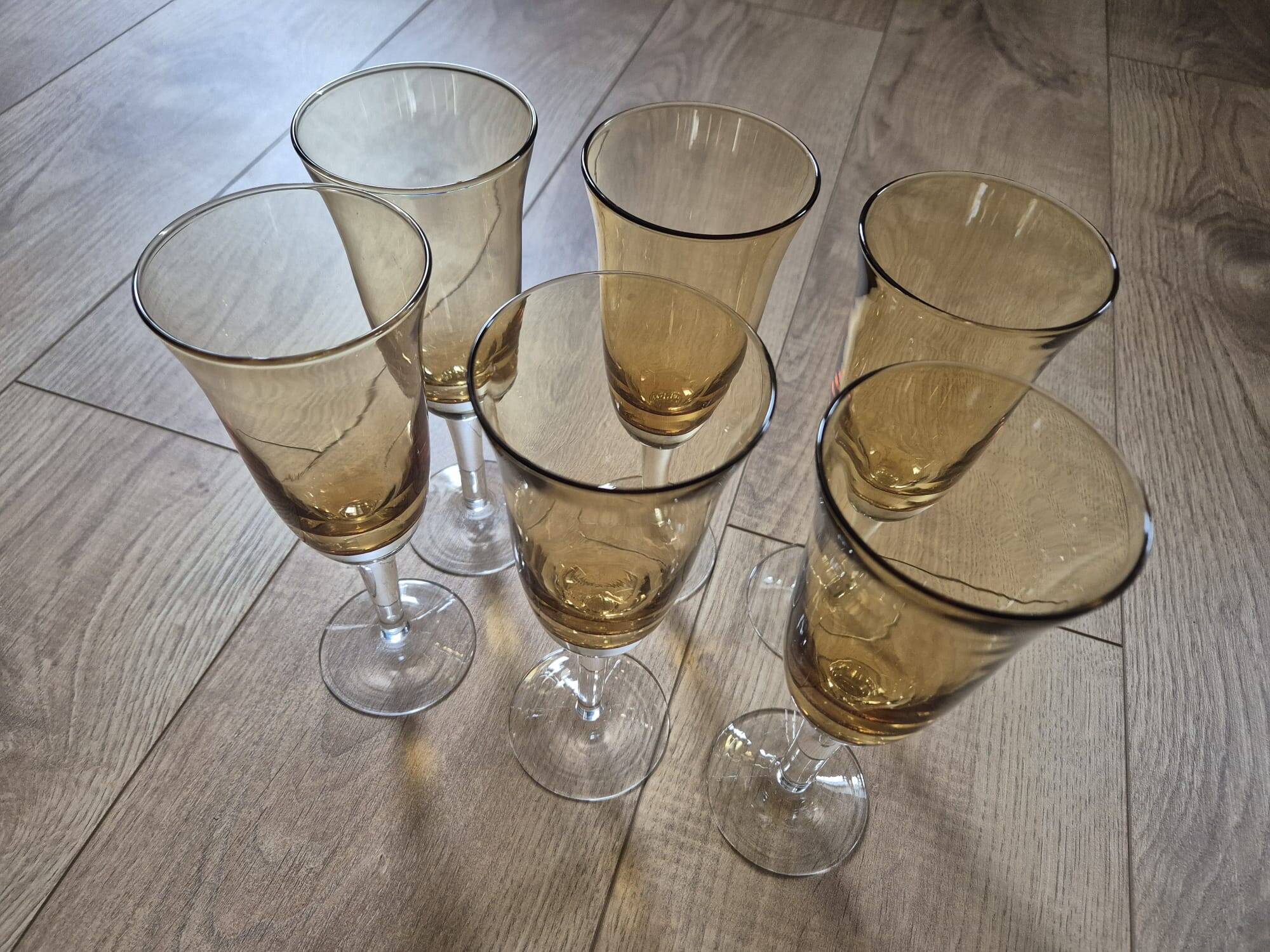 Yellow champagne flutes