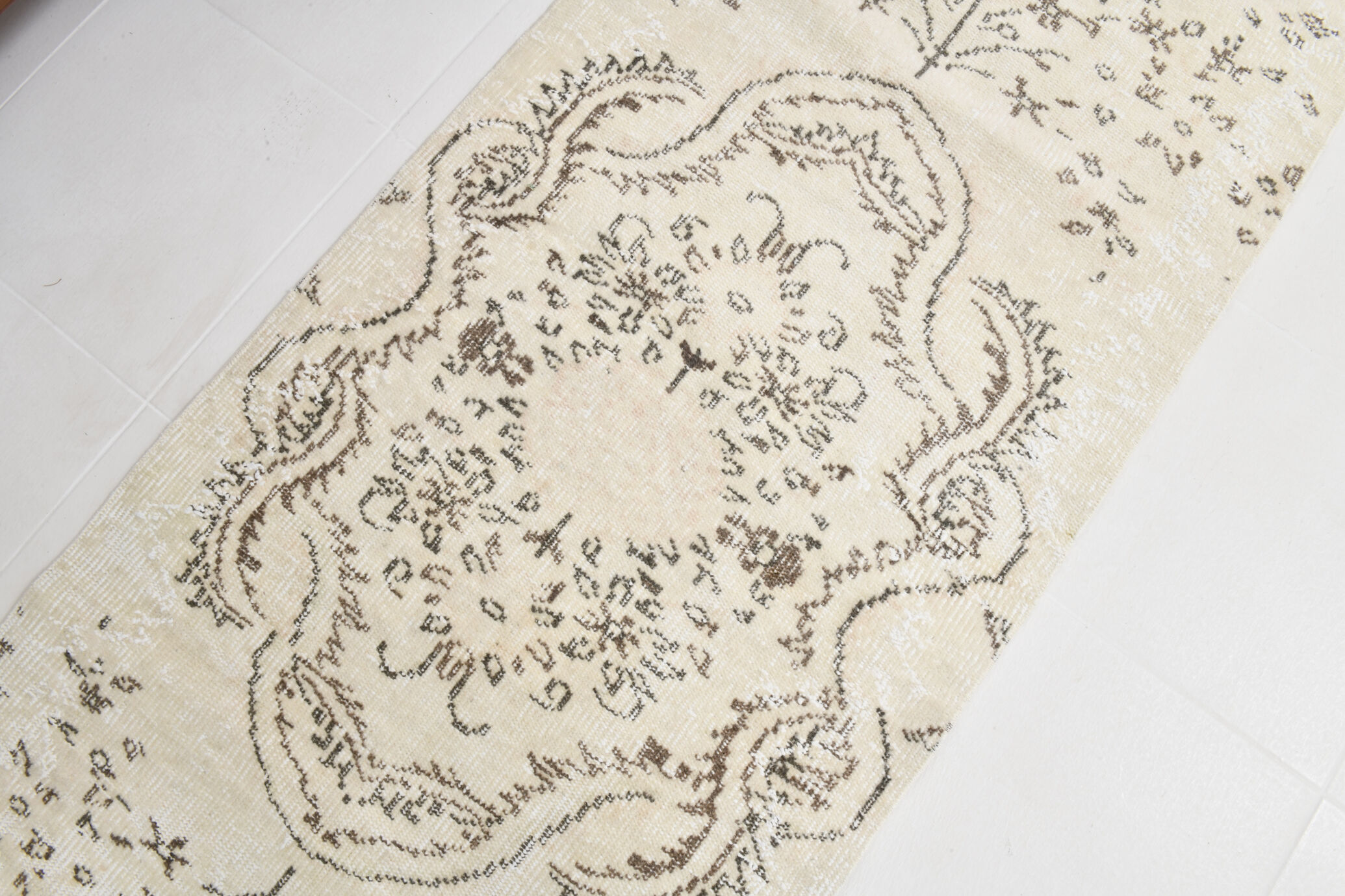 3x9 Oriental Classic Runner Rug, 82x283Cm