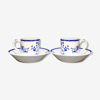 Pair of Tournai porcelain cups