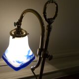 Lampe de bureau ou salon en laiton poli  XXème siècle pâte de verre signé LOTI Nancy