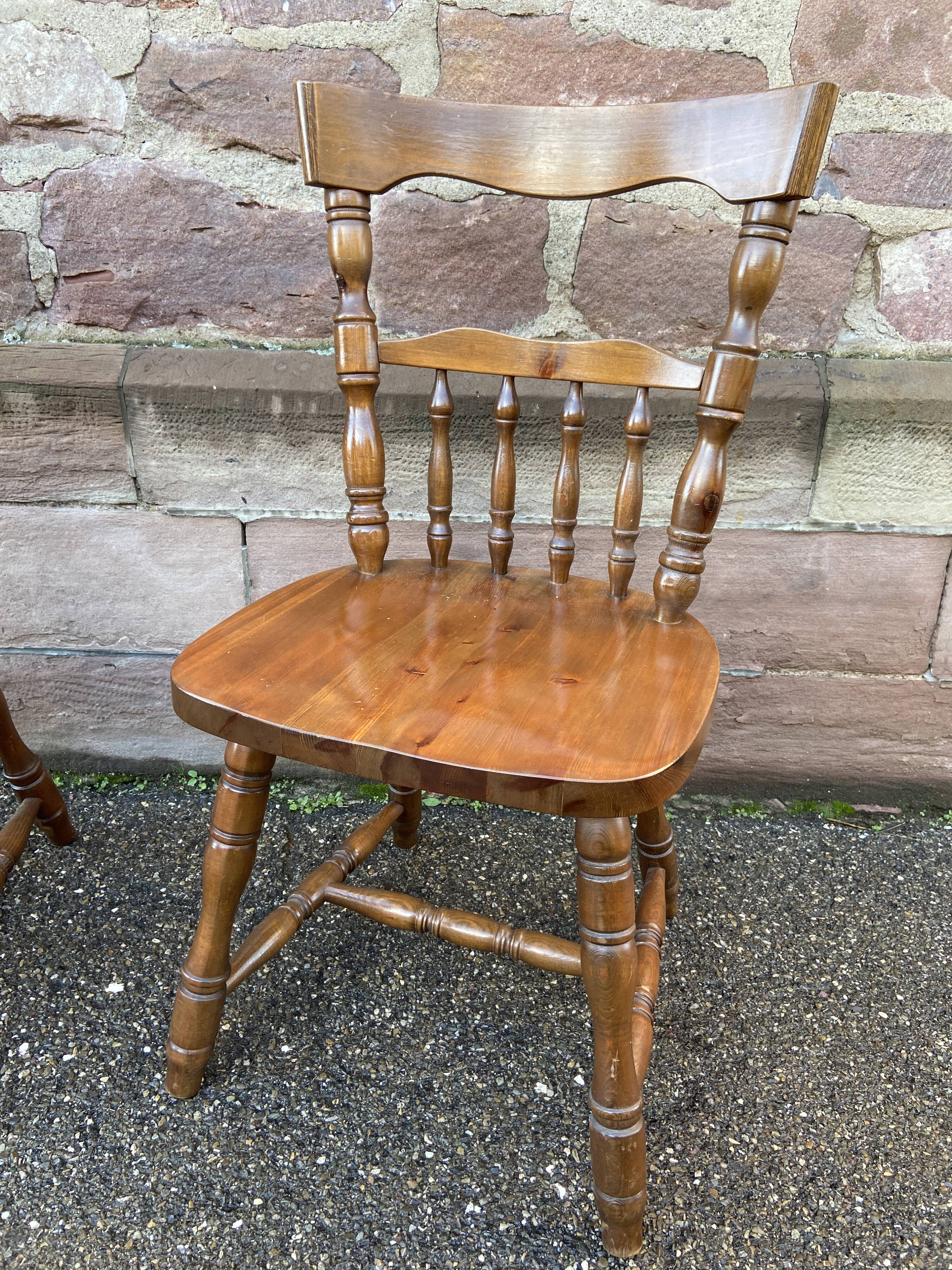 6 Windsor chairs restaurant Western style tavern vintage 1980s