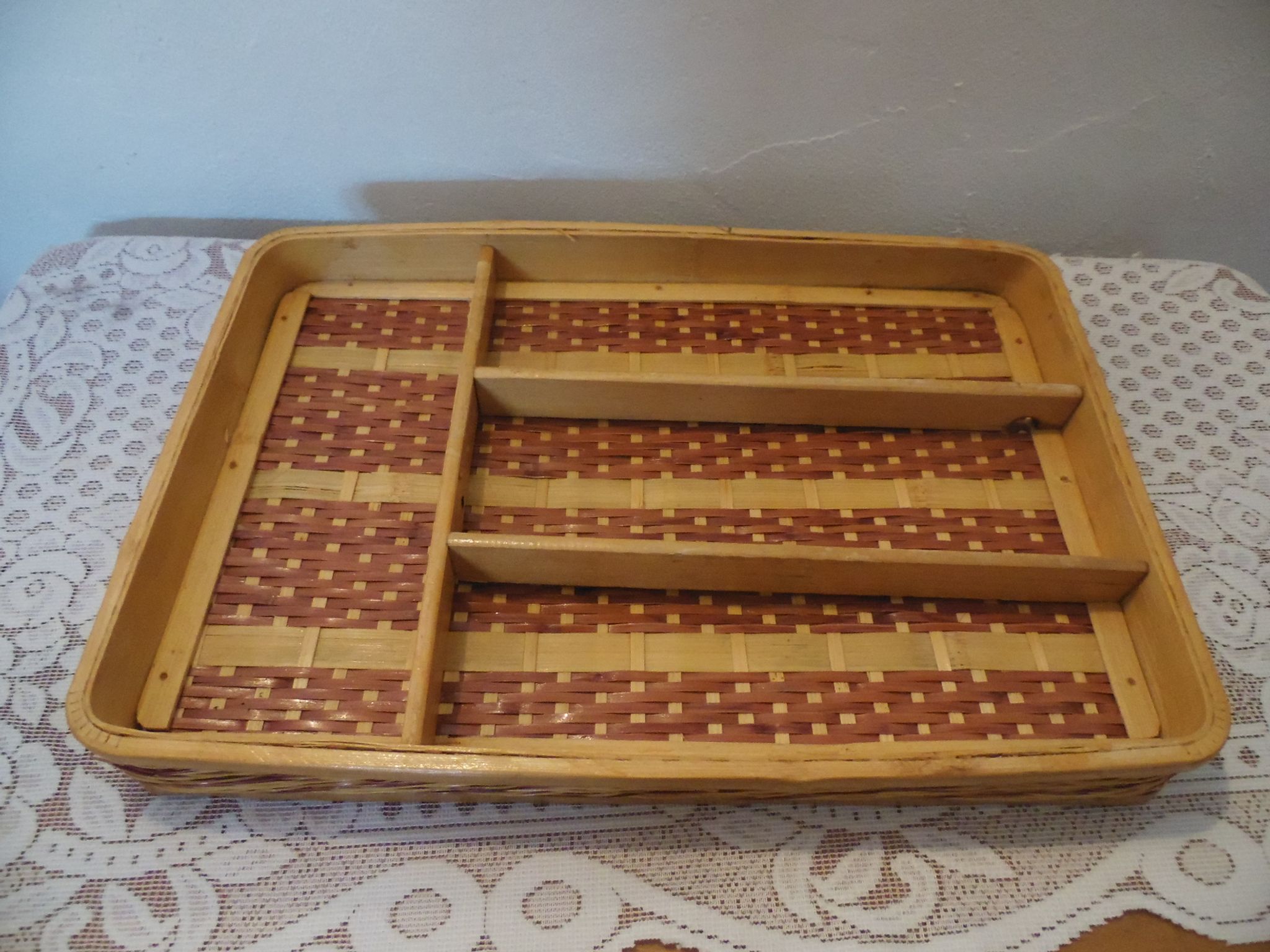 Cutlery rack in wicker and bamboo