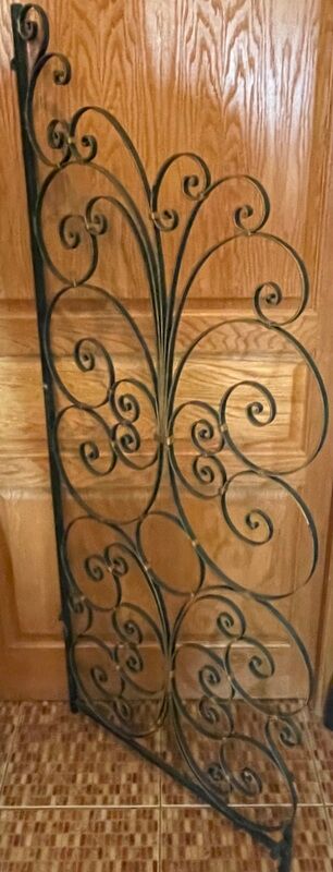 Pair of interior wrought iron grilles XXth century