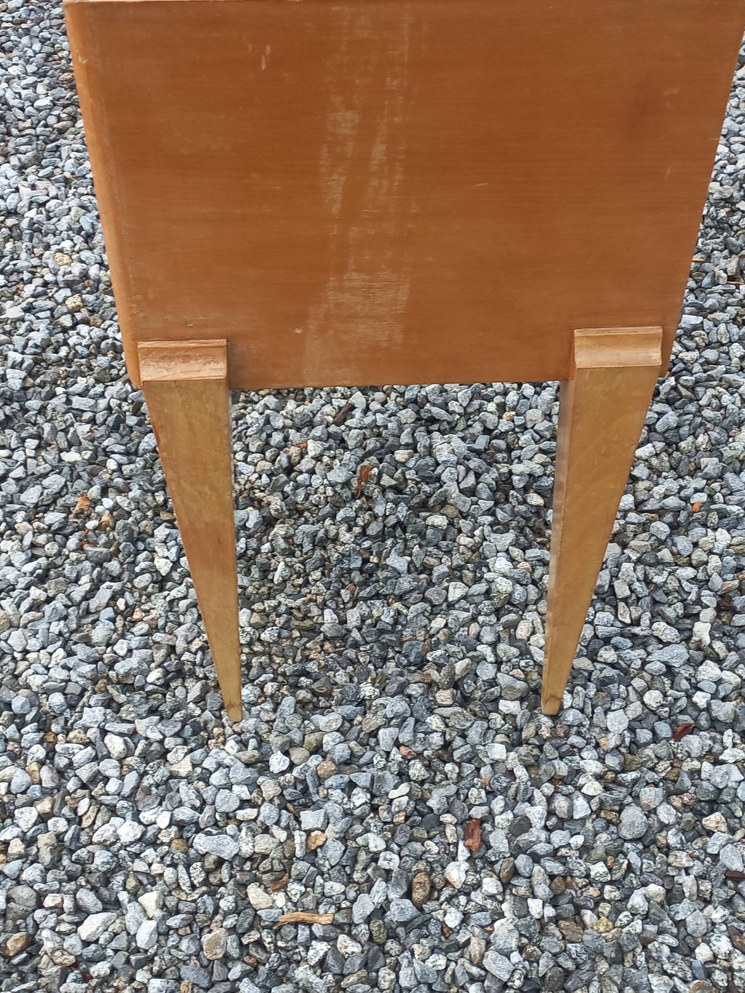 Vintage pair of bedside tables from the 1950s in sycamore and a mirror.
