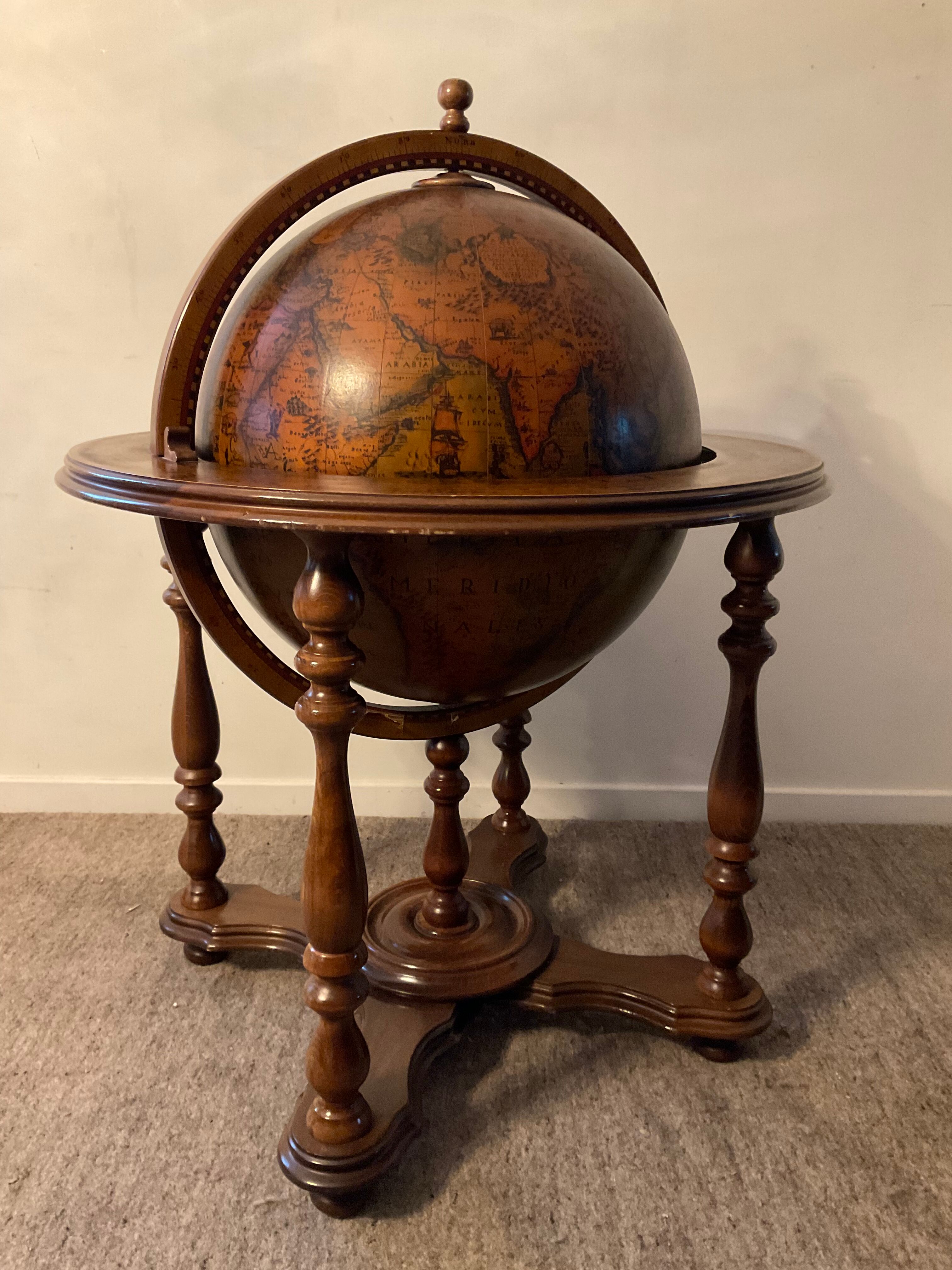 Bar mappemonde vintage of the 60/70 italy