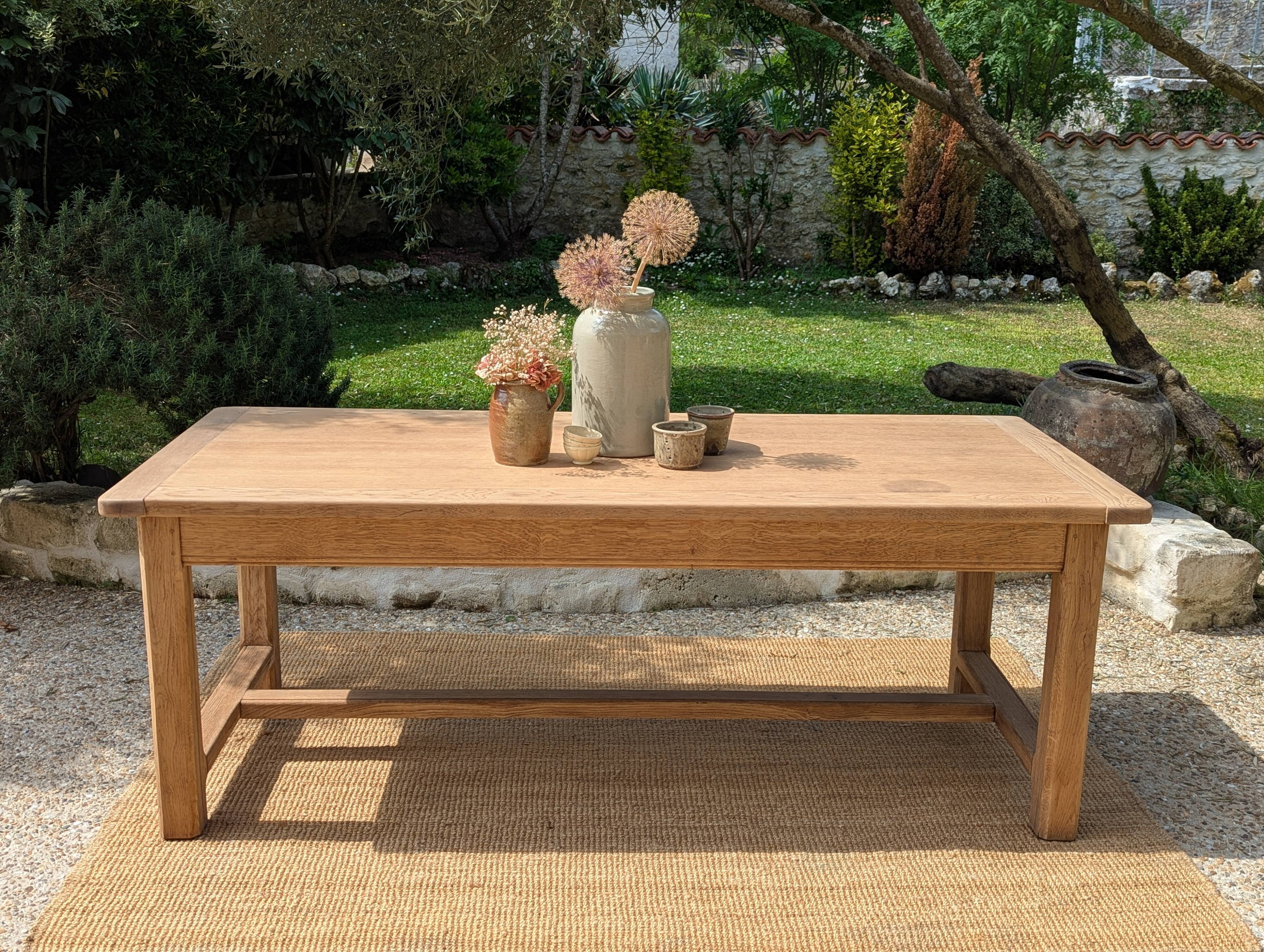 Farm table