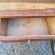 Commode pieds compas
