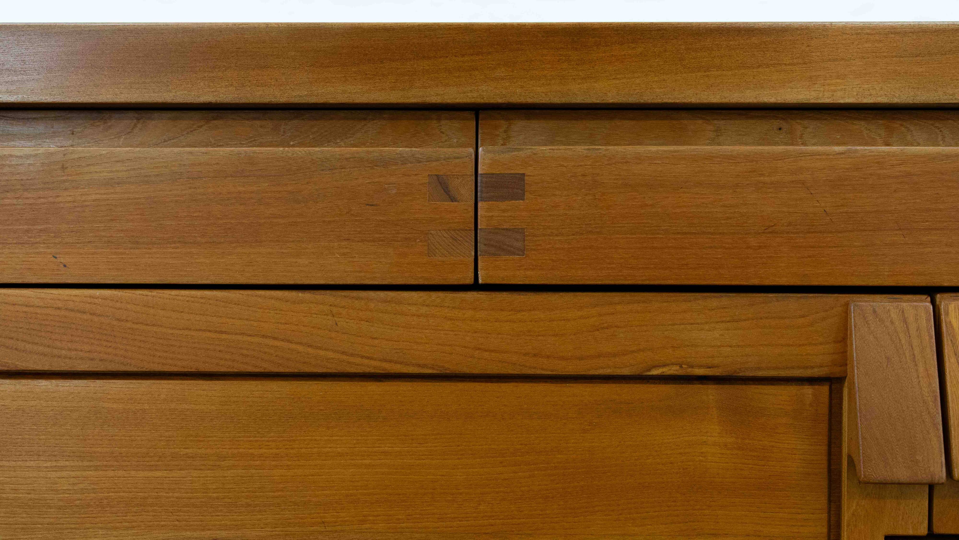 Sideboard R08 de Pierre Chapo en orme massif