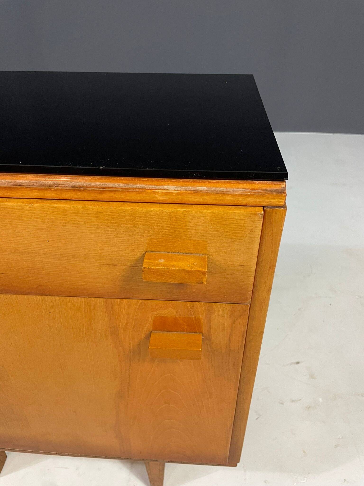 Tables de nuit vintage par Nový Domov, Tchécoslovaquie, 1970 - Set de 2