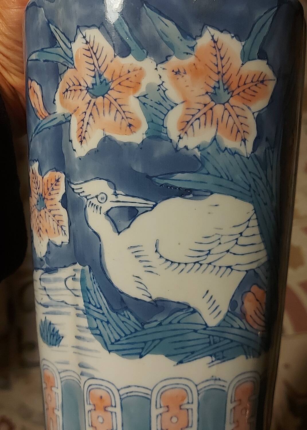 Chinese baluster vase in polygonal shape