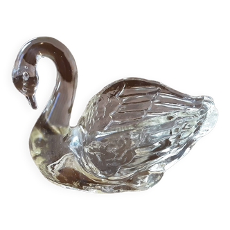 Crystal swan-shaped empty pockets