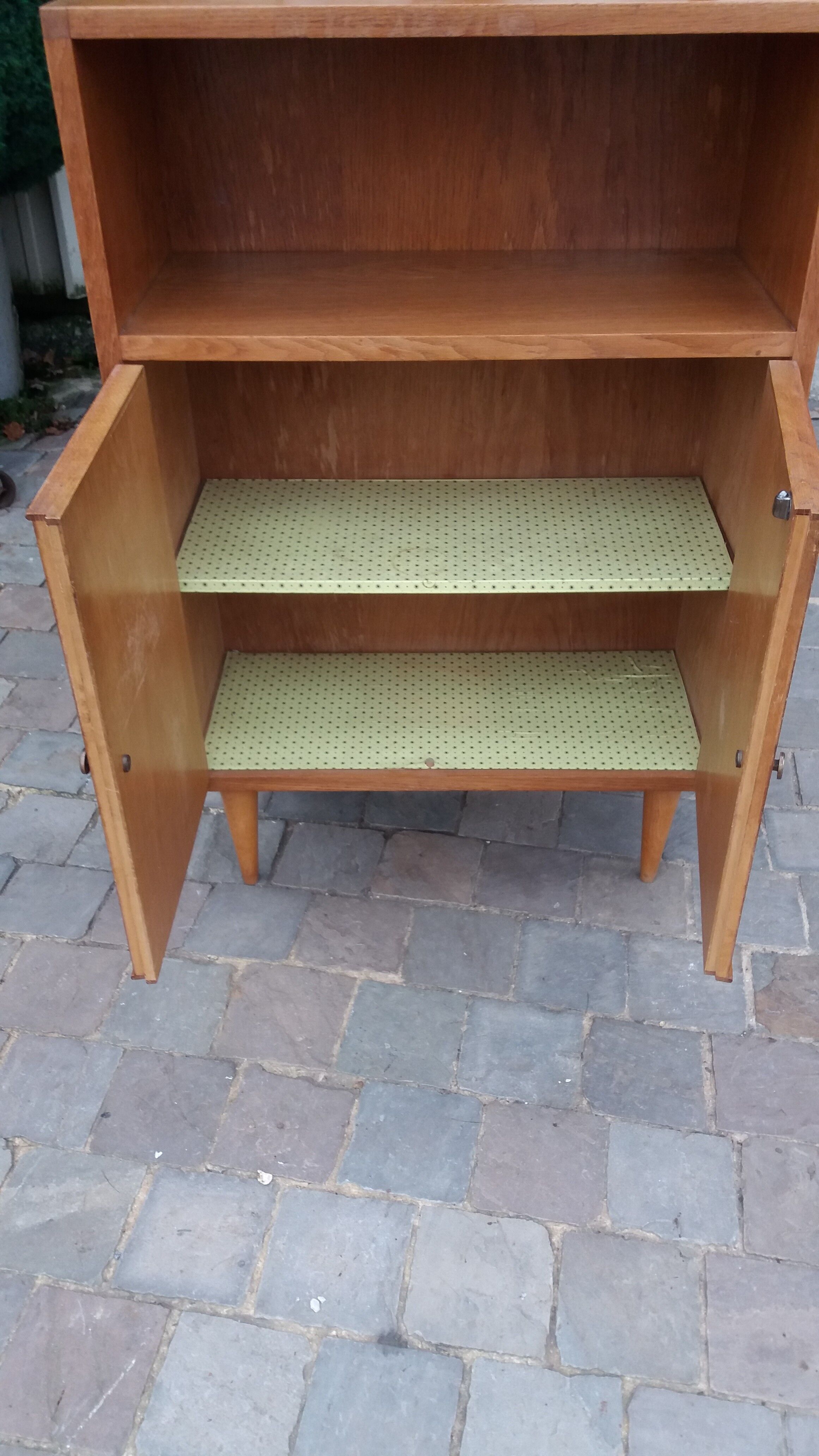 Small buffet / library 50s.