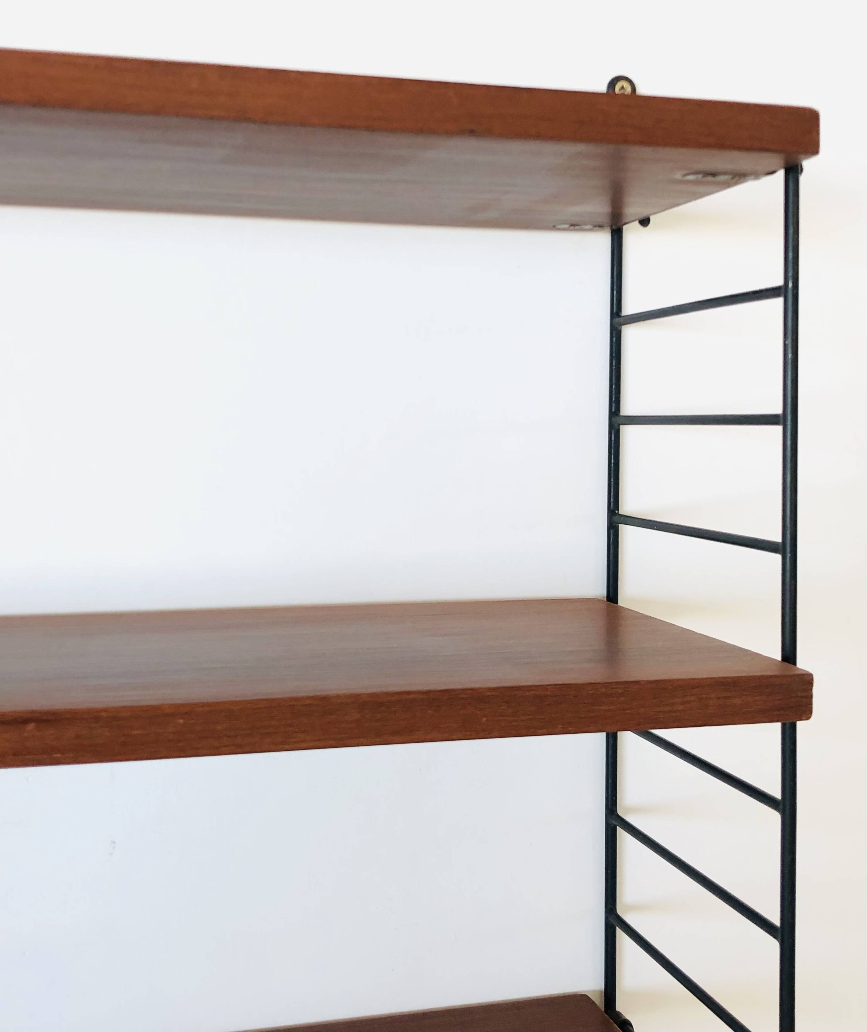 Etagère murale String en bois et métal, années 60