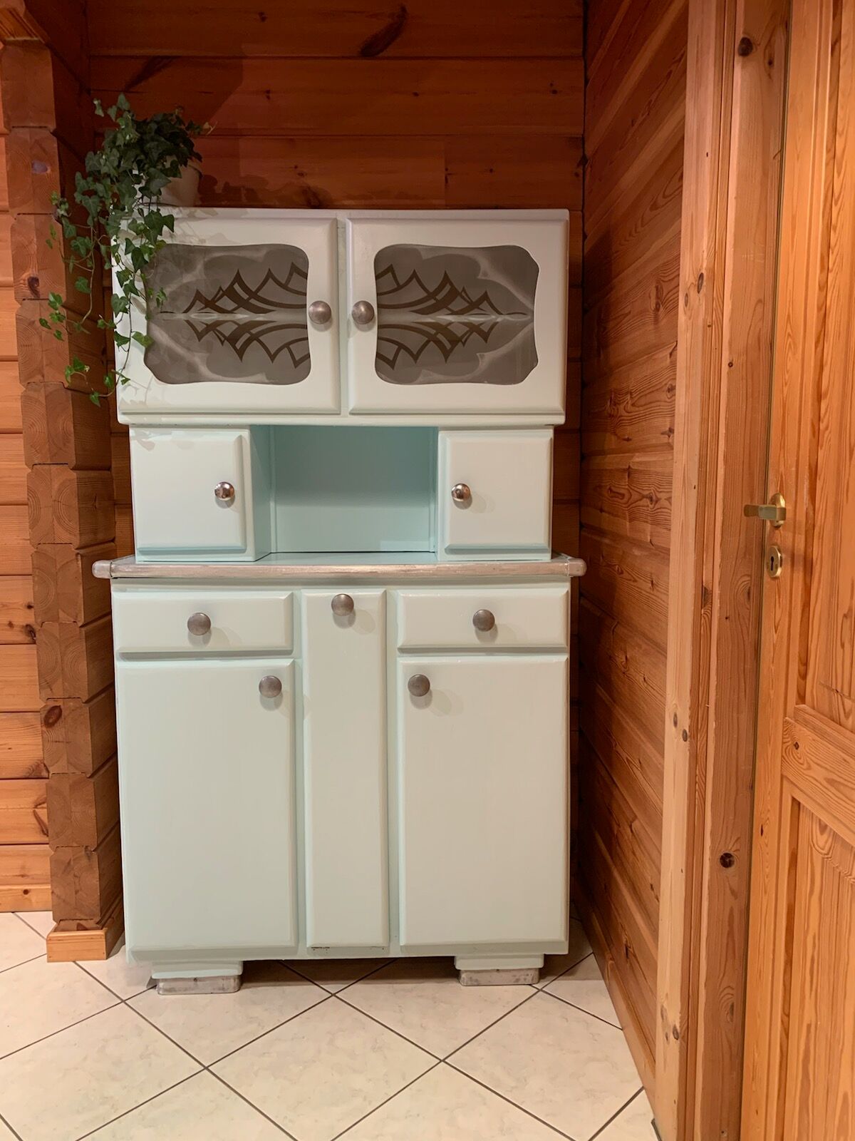 Confectioner wood and marble