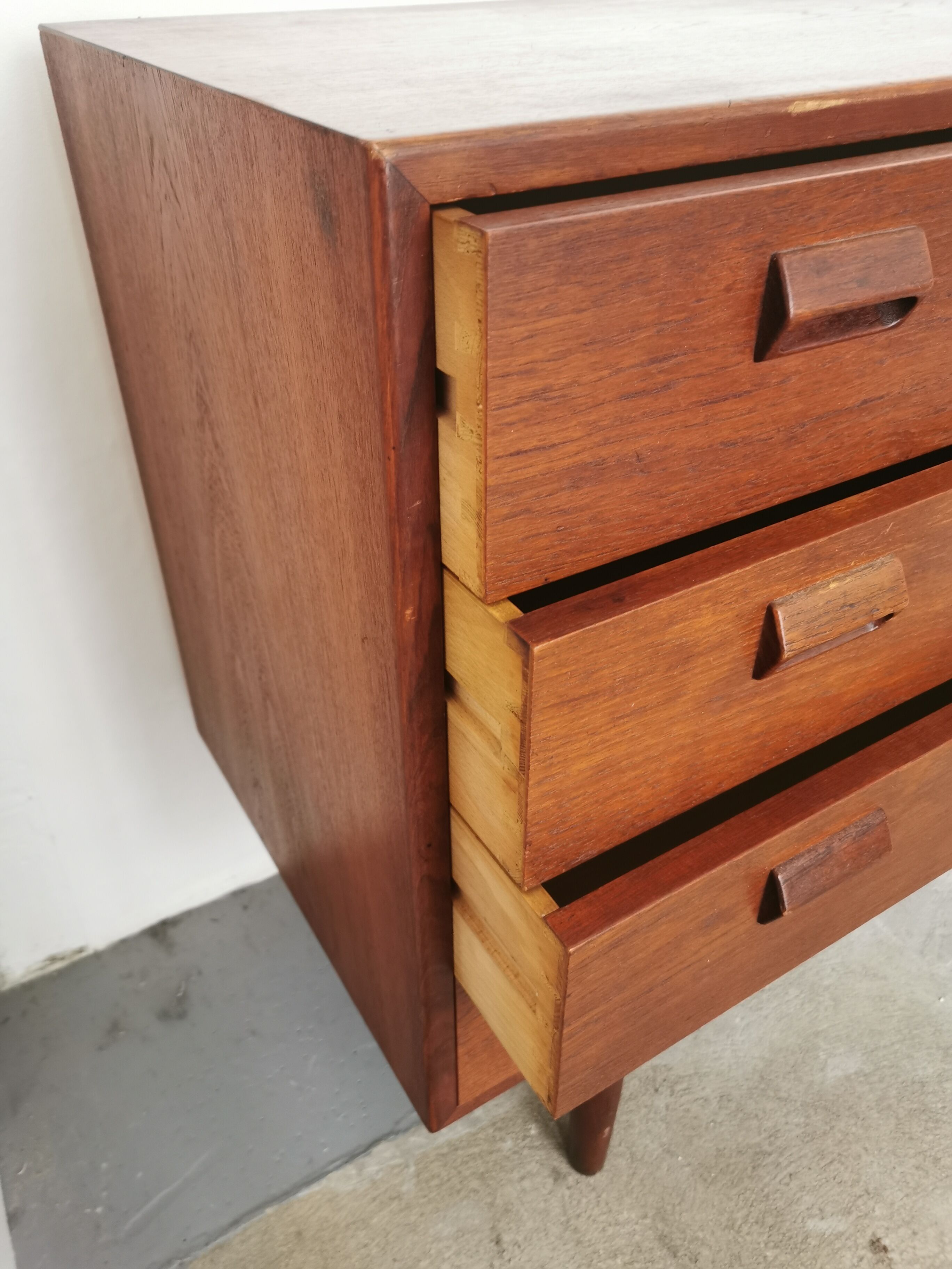 Commode danoise en teck 1960
