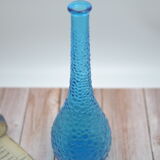 Turquoise blue decanter of 56 centimeters with cap & relief
