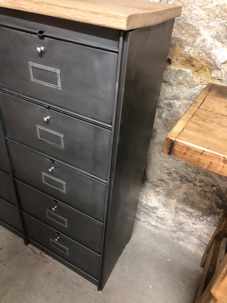 Ronéo industrial 10 flap storage unit with wooden and metal buttons