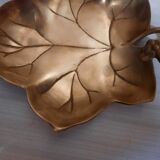 Empty pocket golden leaf