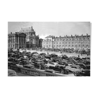 Photograph "parking at the Palace of Versailles"