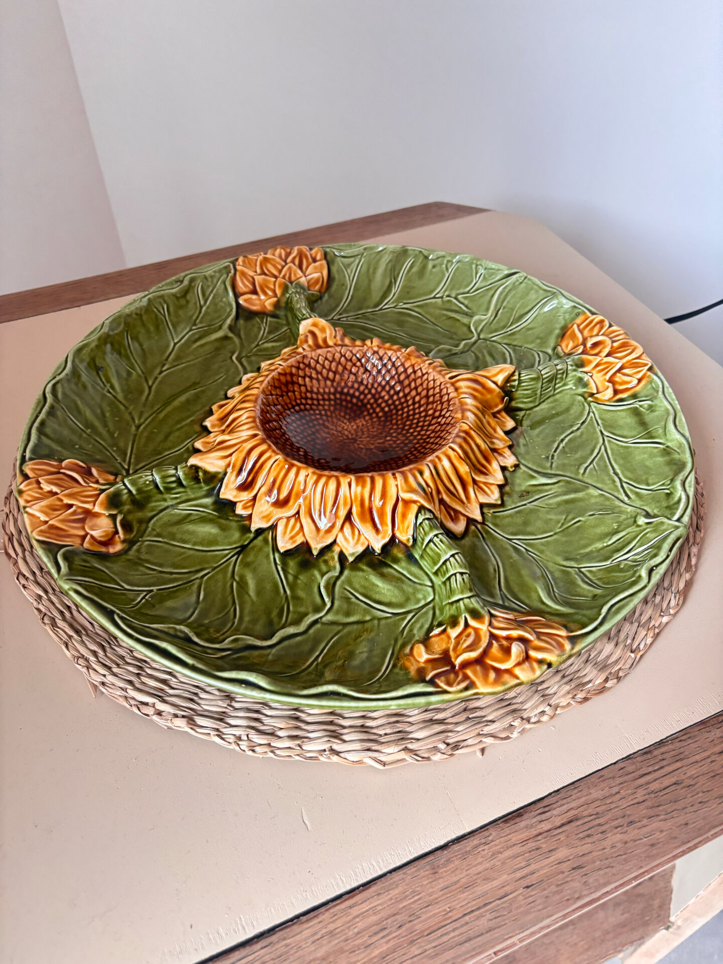 Sunflower plate slipware