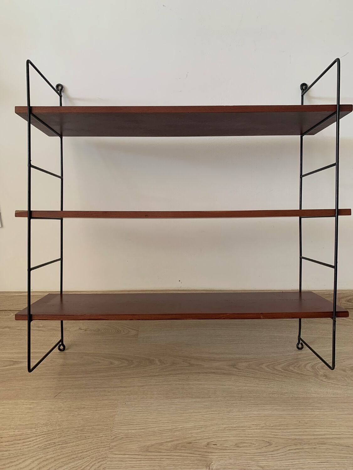 Vintage String shelf