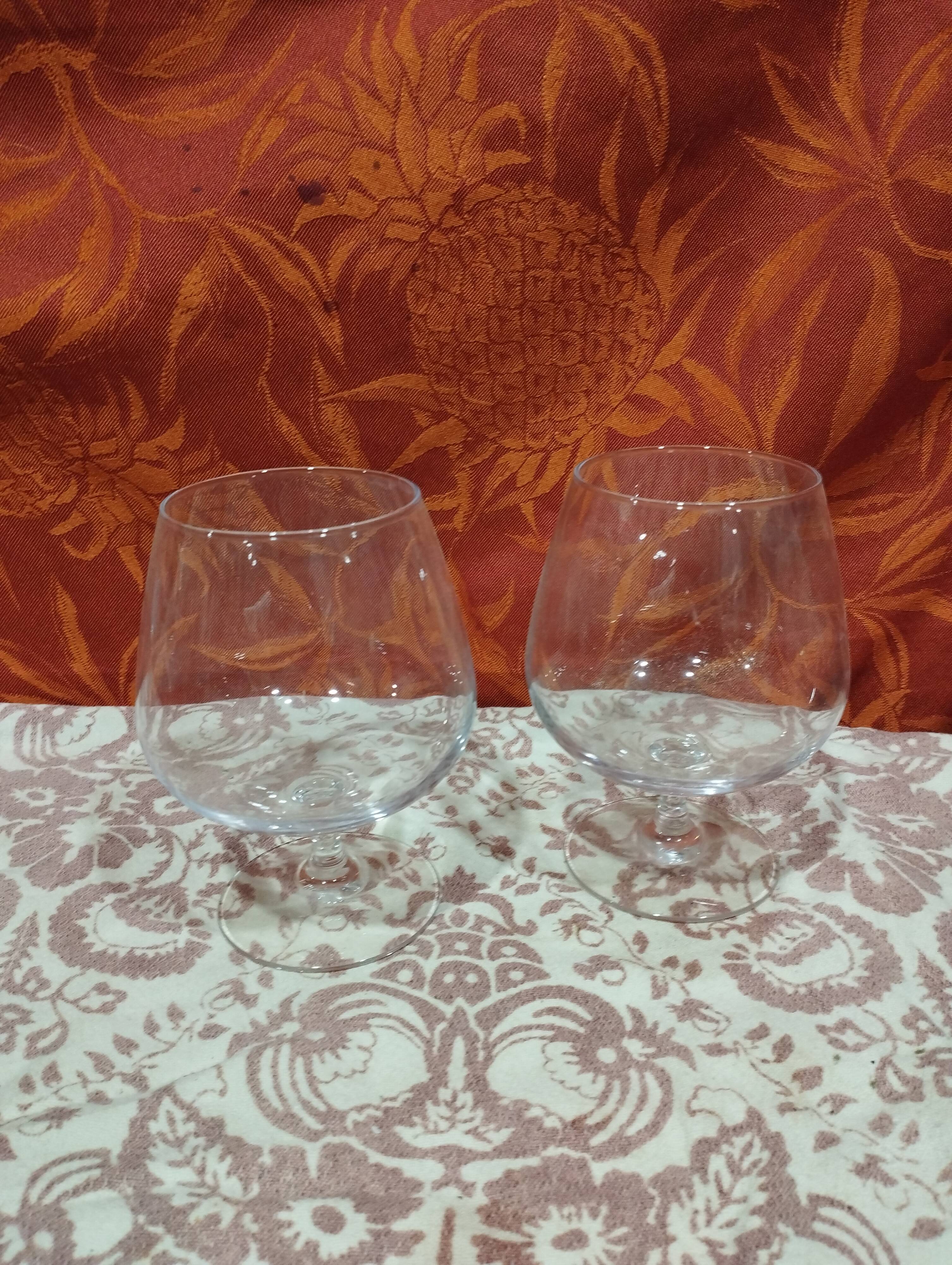 paire de deux grands verres à cognac de dégustation