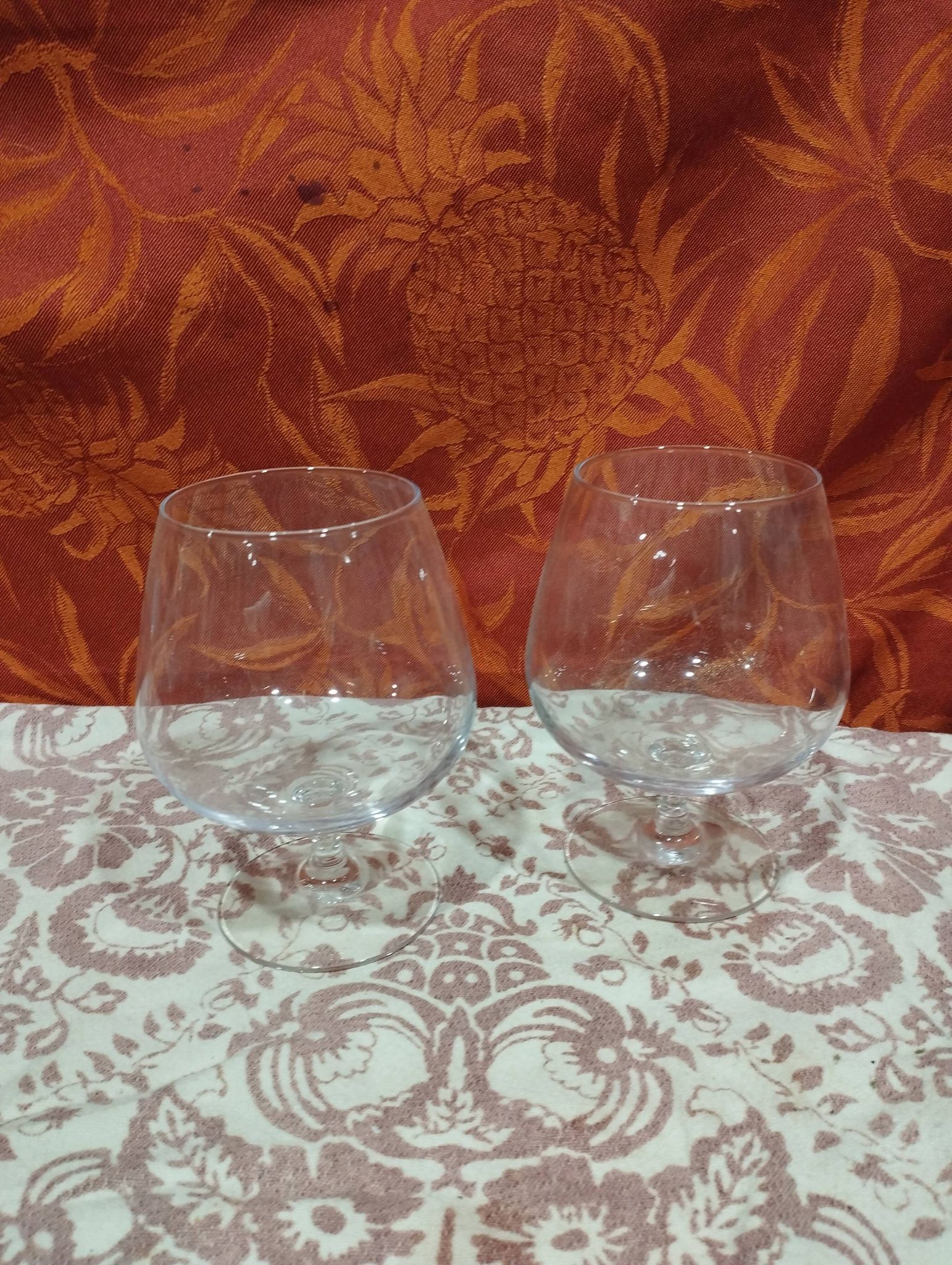 paire de deux grands verres à cognac de dégustation