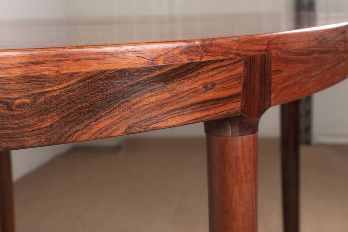 Table de repas, ovale, extensible, Danoise, Palissandre, Harry Ostergaard.