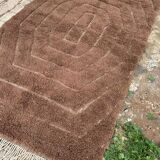 Traditional brown wool rug 250cm x 150cm