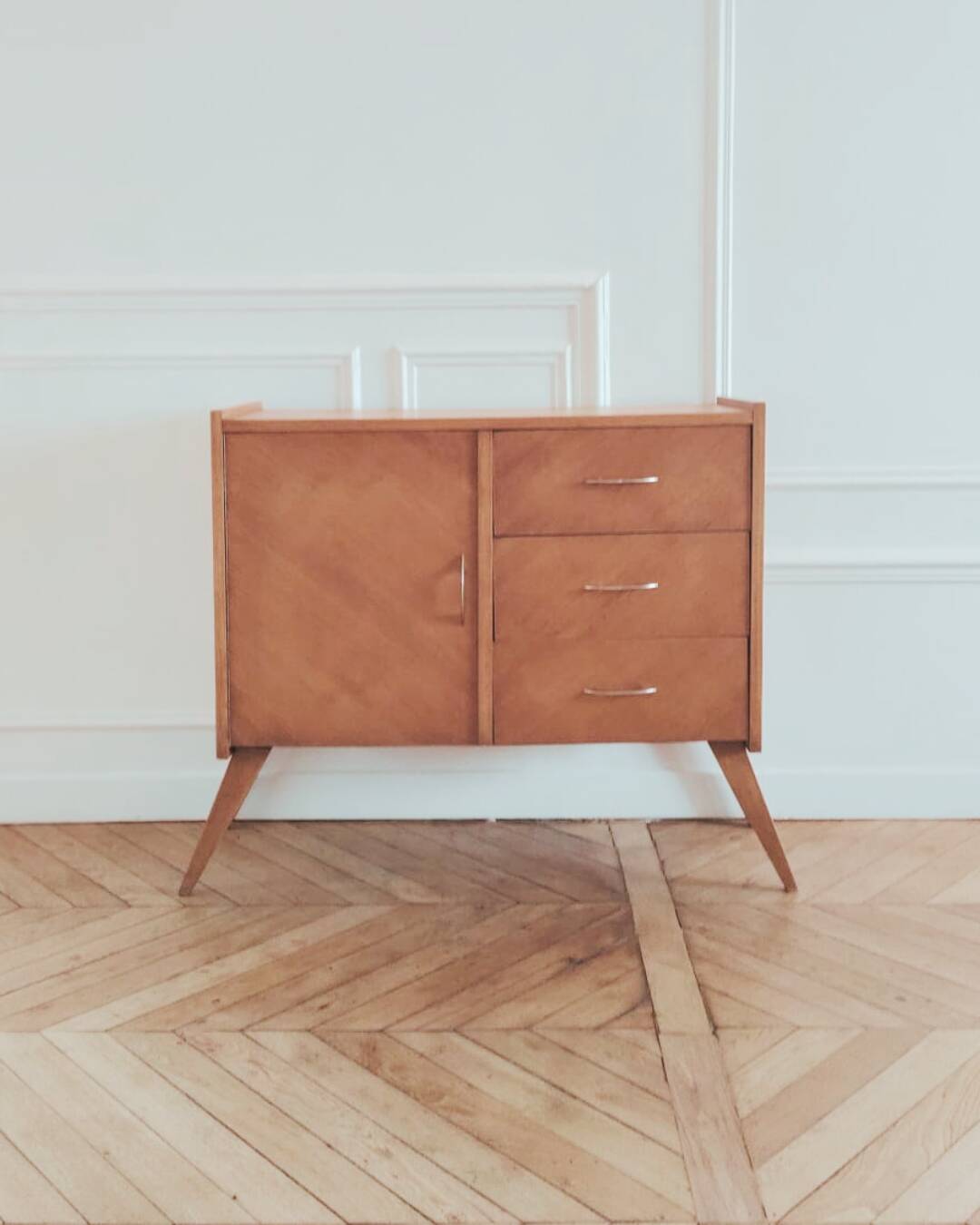 Small vintage buffet in Scandinavian style, 1950s-60s.