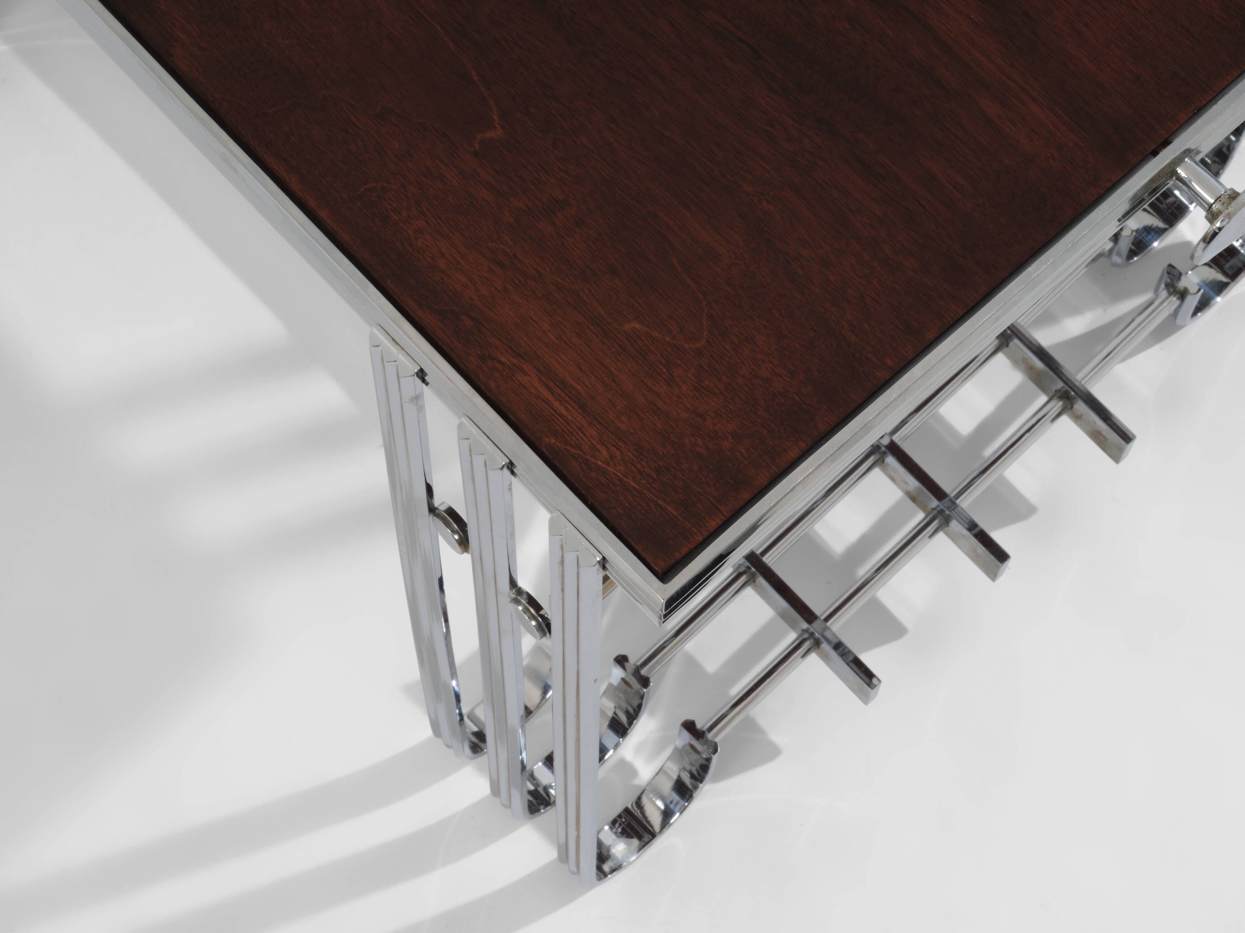 Modernist Art Deco walnut and nickel-plated metal bar table circa 1930
