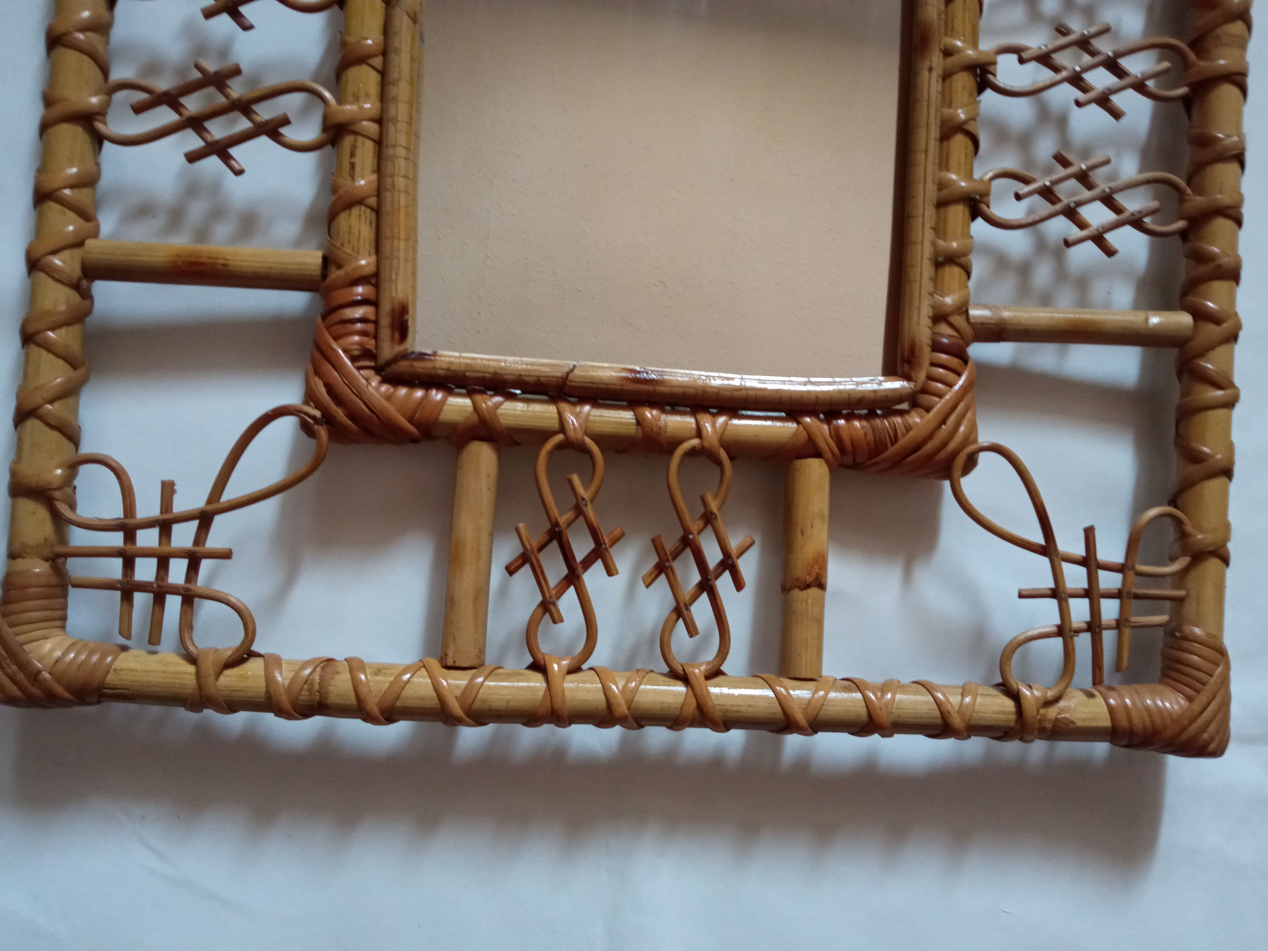 Miroir en bambou vintage