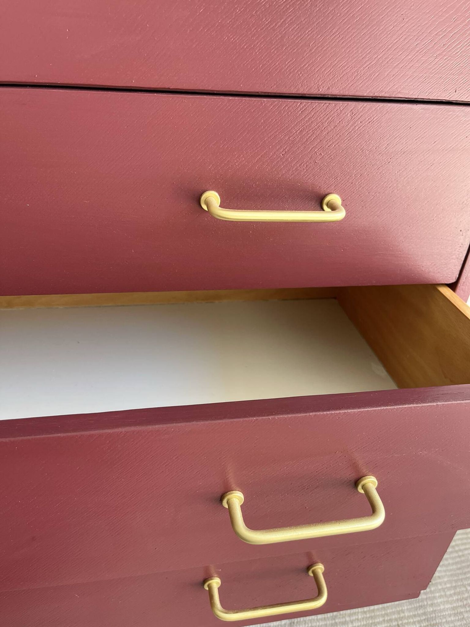 Vintage chest of drawers