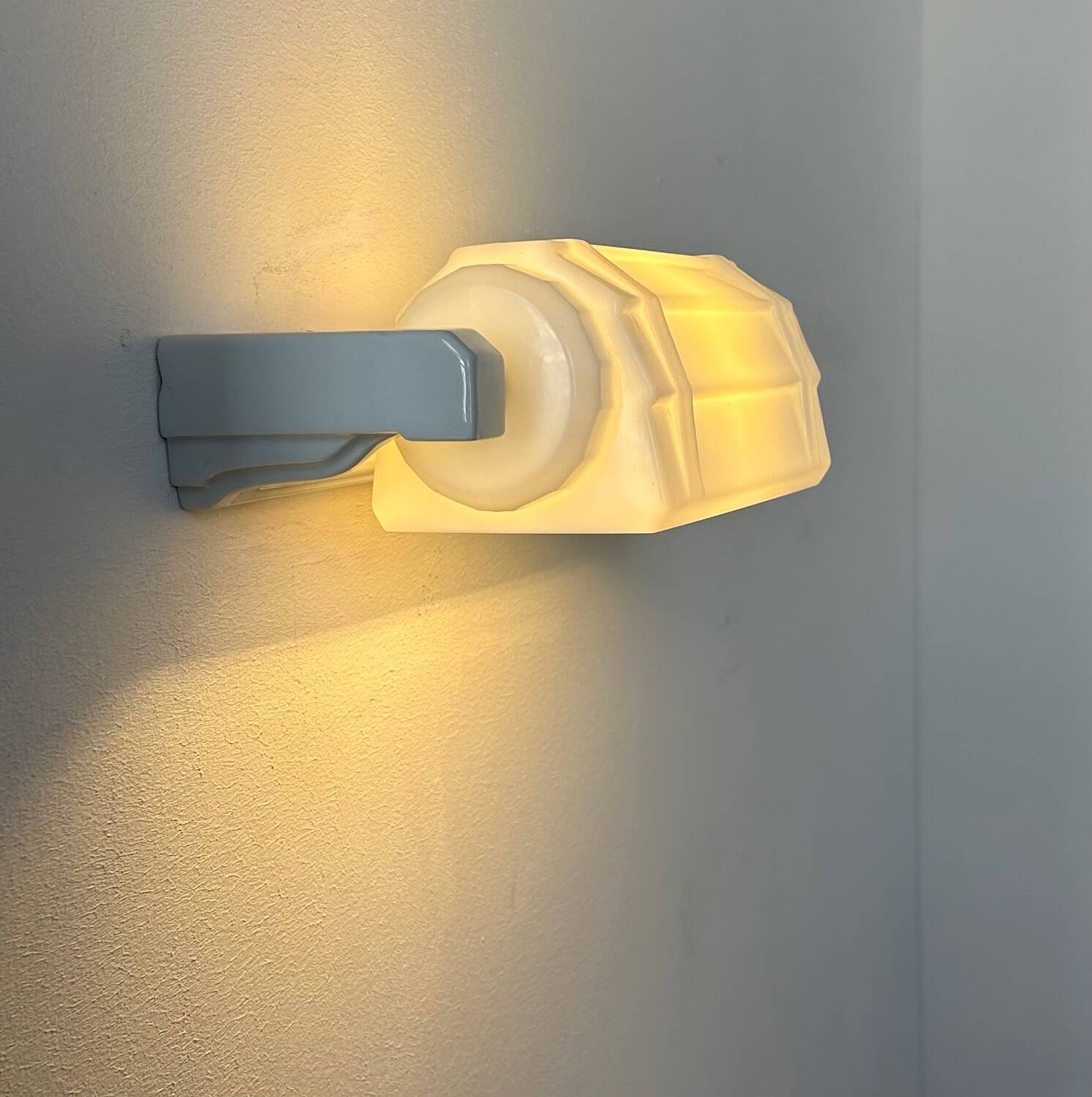 Vintage modernist wall sconce, porcelain and opaline glass, France 1930
