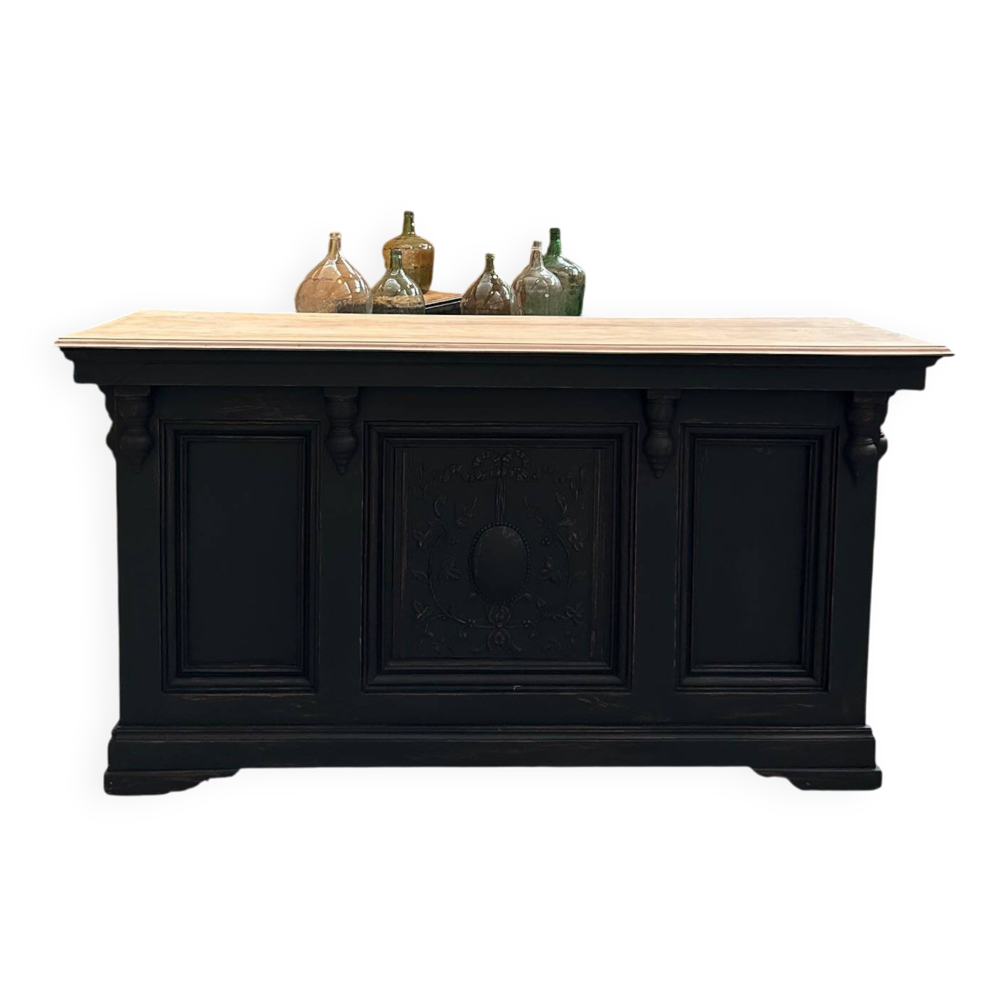 Early 20th century bar counter