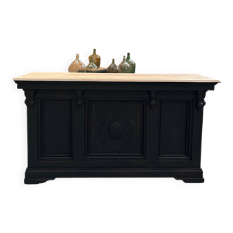 Early 20th century bar counter