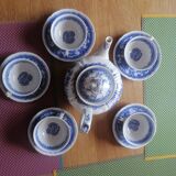 Villeroy and Boch teapot and cups