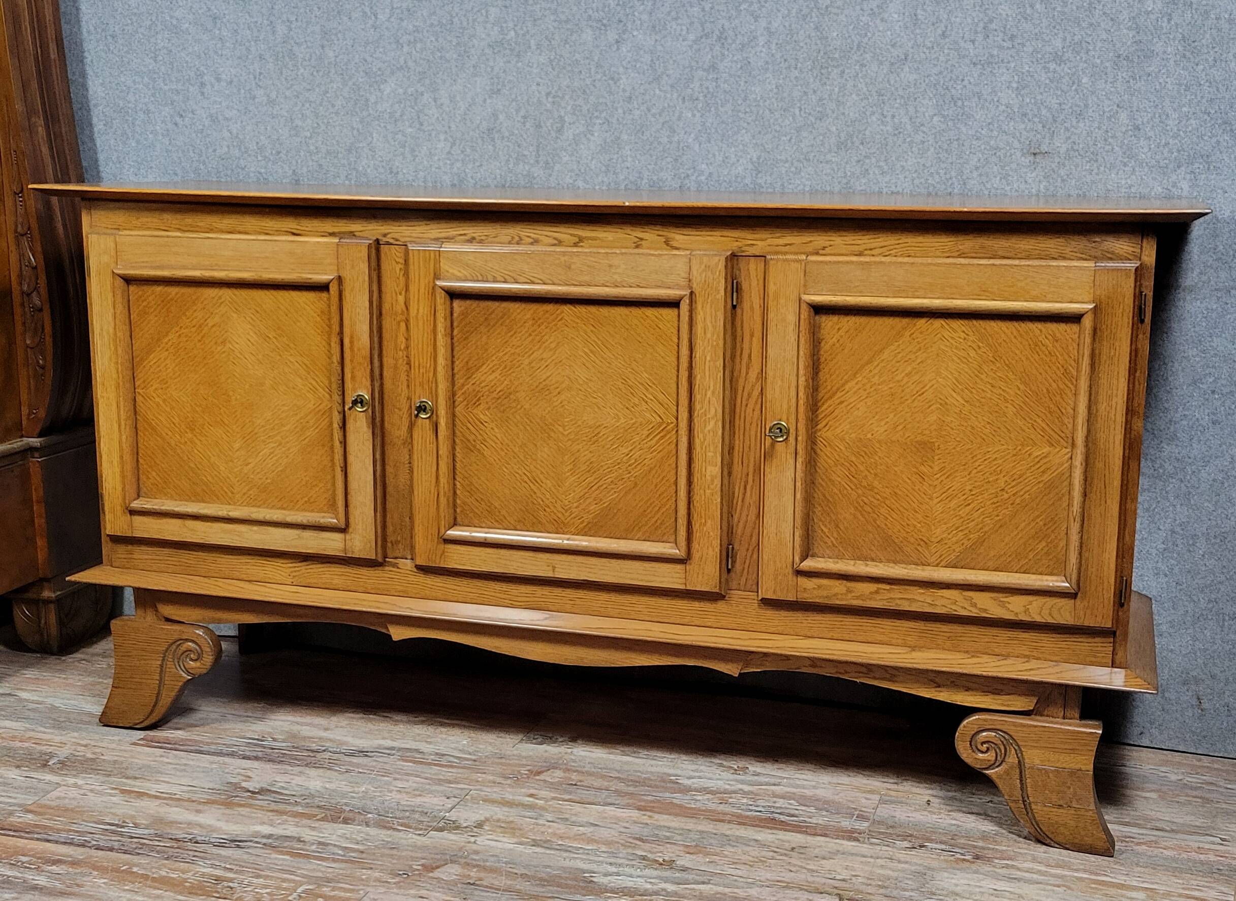 Important Buffet en enfilade époque Art Déco en chene vers 1940