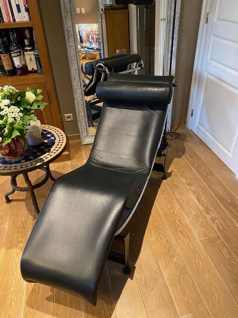 Le Corbusier LC4 CASSINA lounge chair