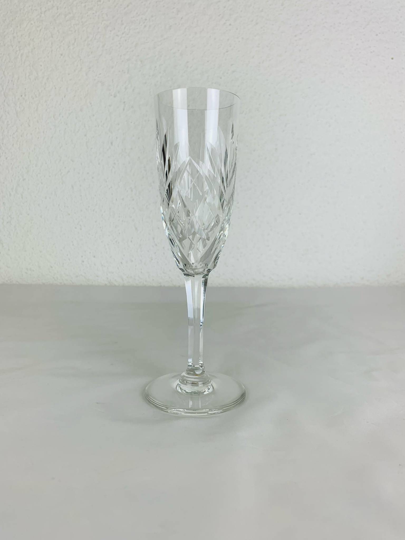 8 Chantilly model champagne flutes by Saint Louis, crystal
