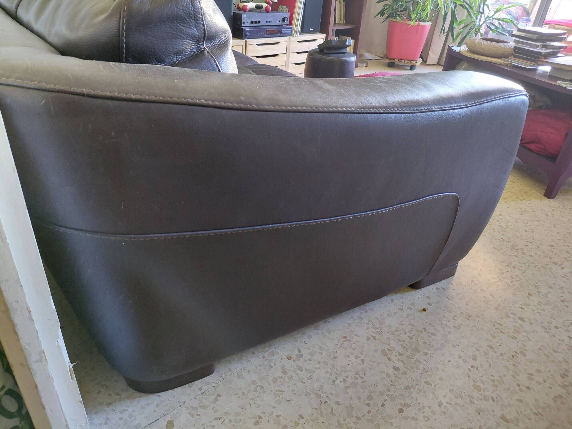 Incanto Sofa Brown Model Three-Seater Sofa with Cushions