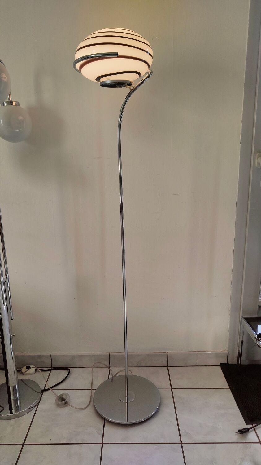 Floor lamp 1990 vintage Italy opaline zebra